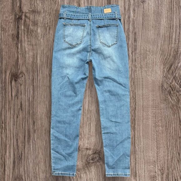 Denim Blvd Los Angeles Blue High Rise Jeans with Removable Belt Size 11 - Picture 2 of 7
